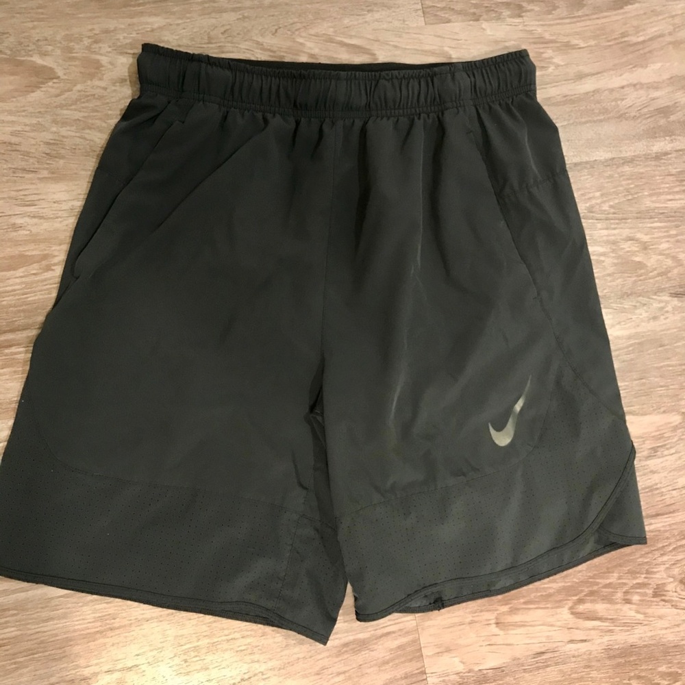 Nike Training Shorts - 8” Size Medium